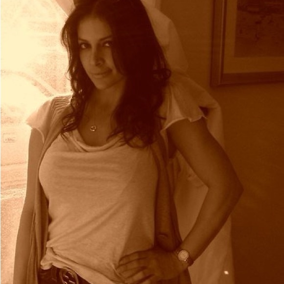 Meet your Posher, RaQuel - Picture 8 of 8